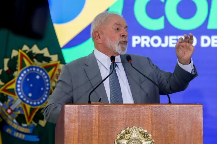 Jornalista britânico diz que Lula é um idiota útil do Hamas