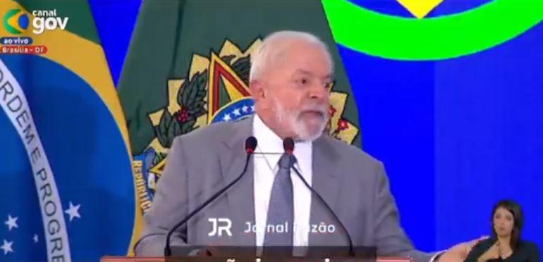 Lula diz que há “cultura” de se “reclamar” de pagar imposto no Brasil