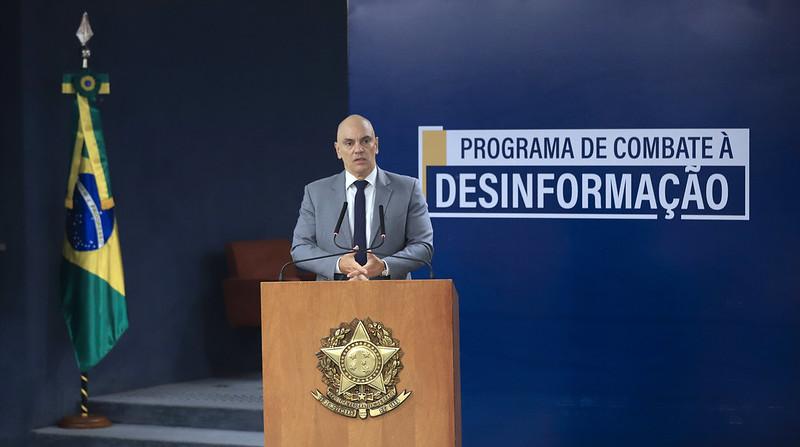 “Metástases do tumor autoritário”: em editorial, Estadão critica STF