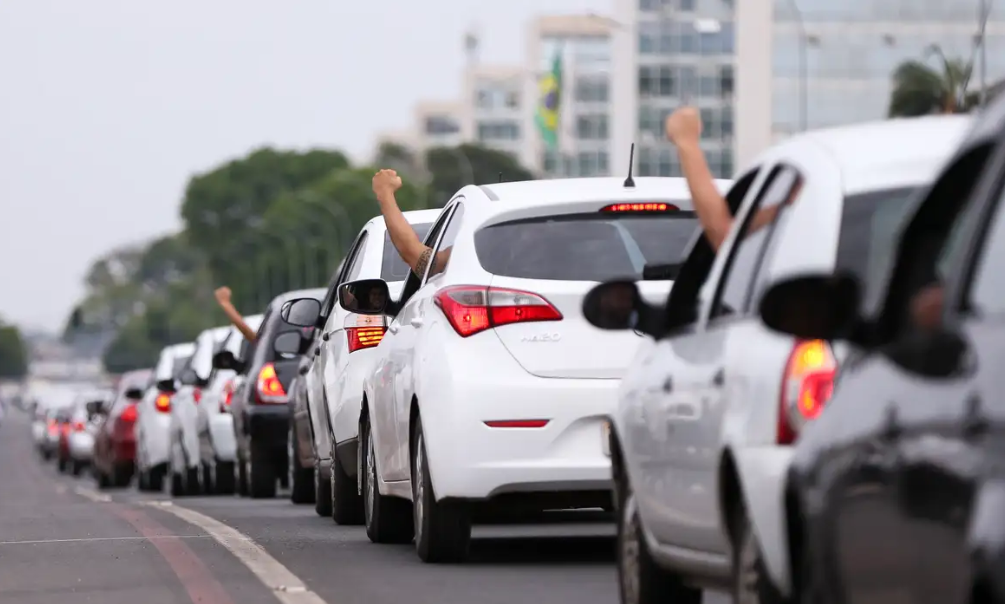 Motoristas de aplicativos: sem acordo com governo sobre projeto de regulamentação, categoria mantém protestos