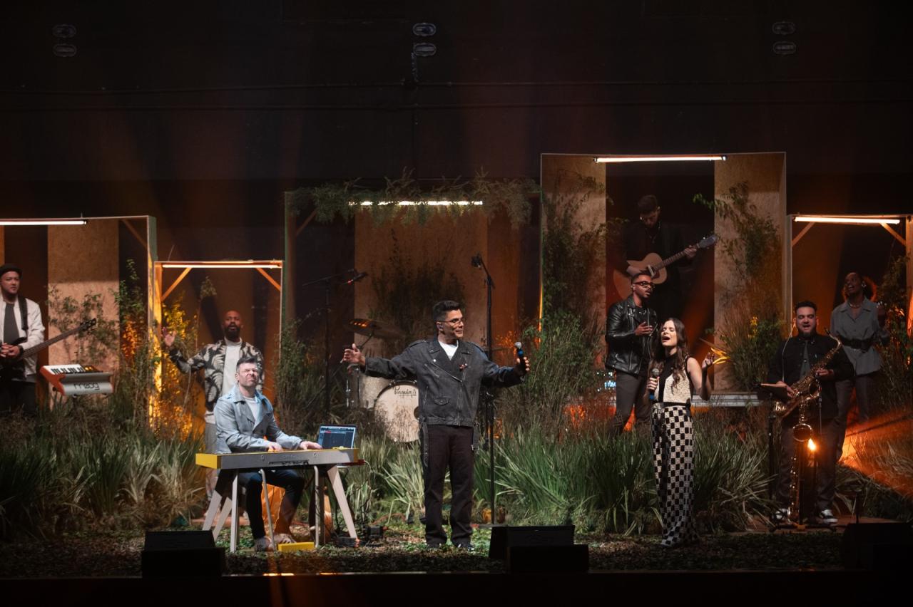 Paulo César Baruk, Leandro Rodrigues e Luma Elpídio interpretam “Amor Eterno”
