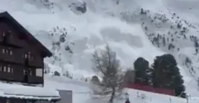 Avalanche atinge hotel e deixa 3 mortos na Suíça