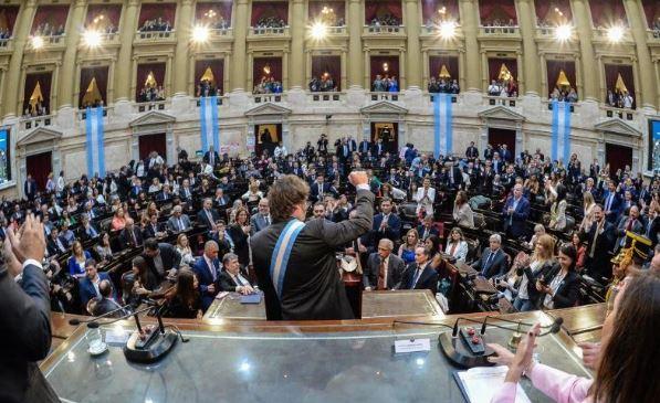 Com Milei, Bolsa argentina teve alta de 84% no 1º trimestre