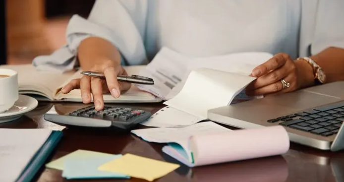 Cresce a proporção de brasileiros endividados e inadimplentes
