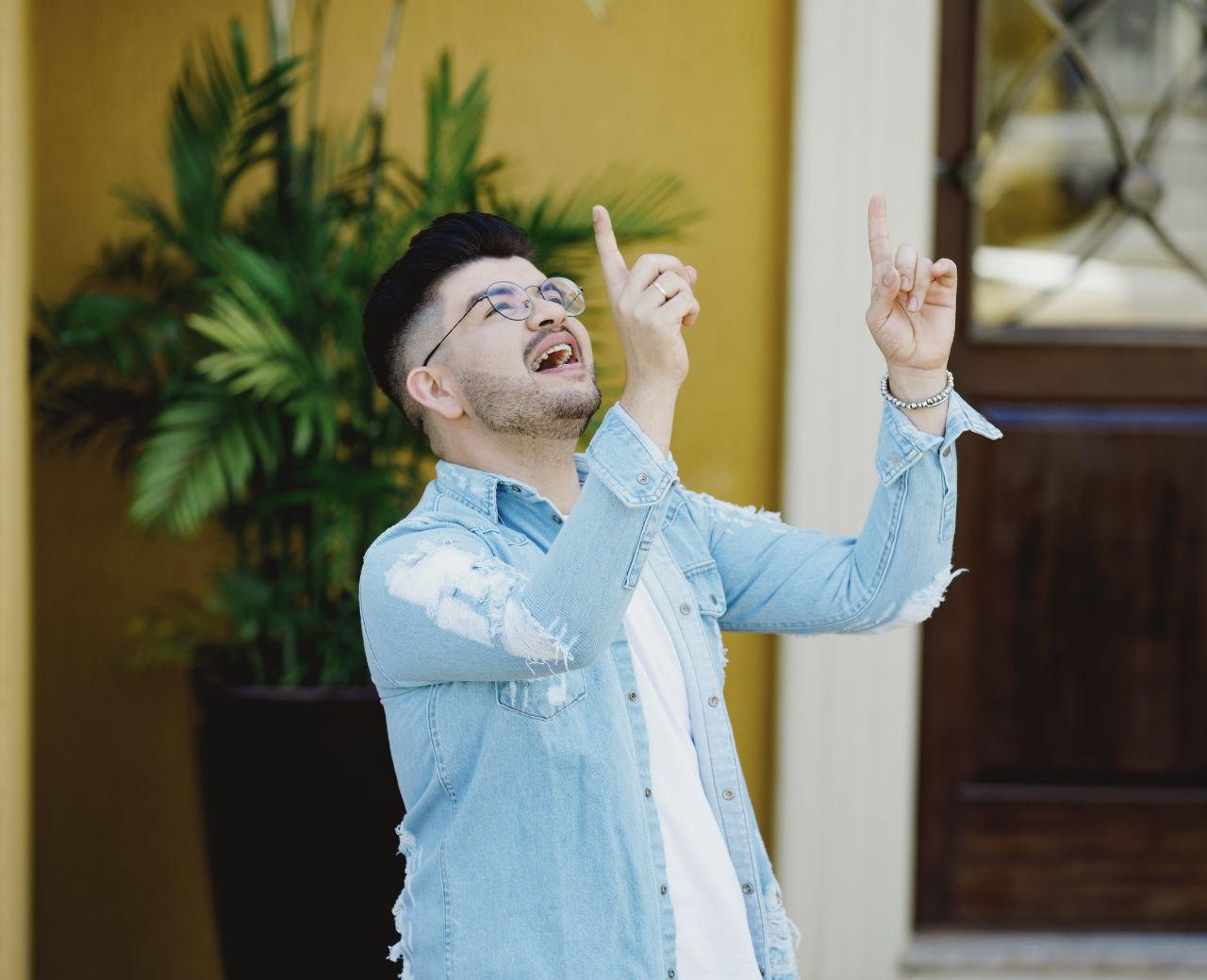 Ellvys Neres lança a canção “Não Vai Ficar Assim”