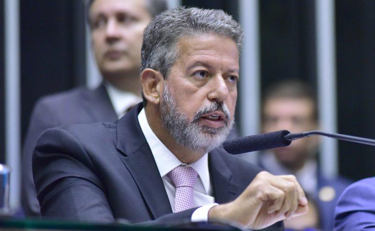 Felipe Neto é autuado por injúria após chamar Lira de ‘excrementíssimo’