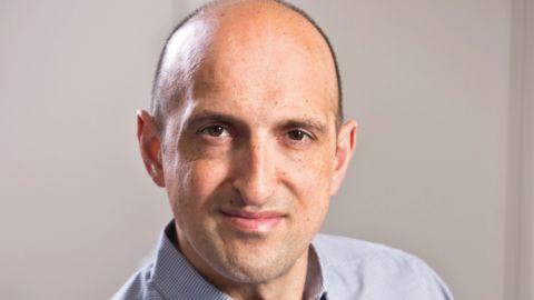 Jornalista Britânico alerta para risco de debate woke x anti-woke não receber a atenção necessária