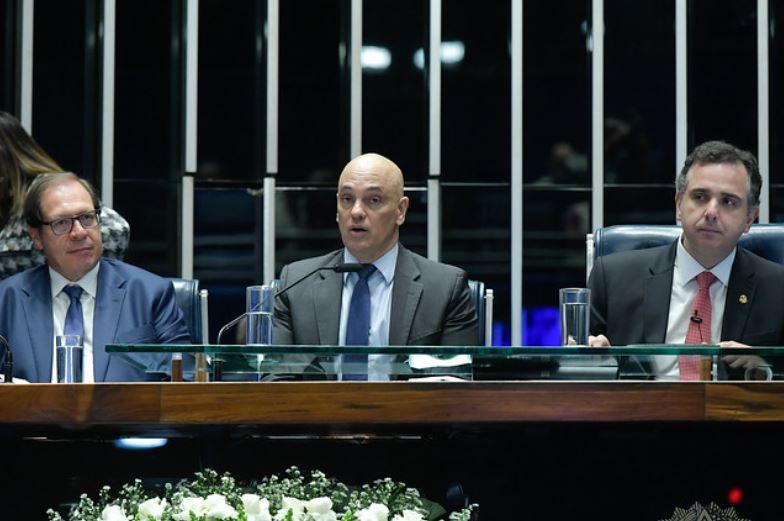 Moraes vai ao Congresso e diz que antes das redes sociais “nós éramos felizes e não sabíamos”