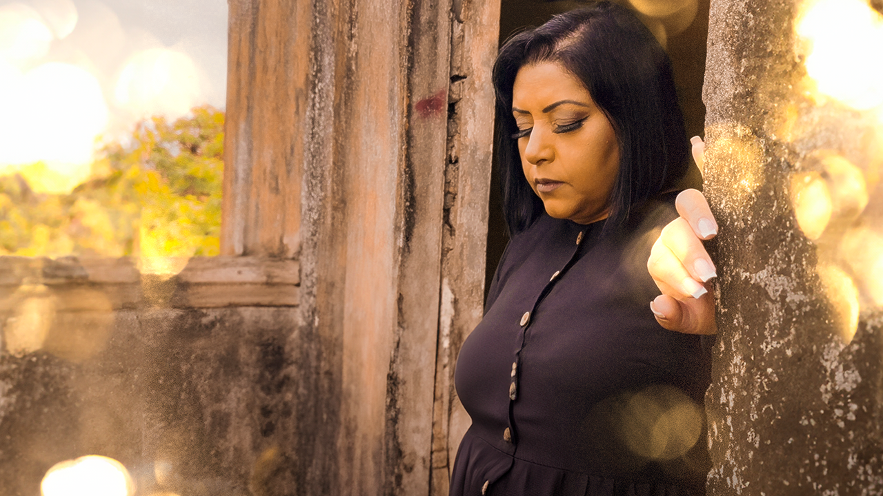 “Não Pare Agora” é o novo single de Amanda Lage pela Gold Music