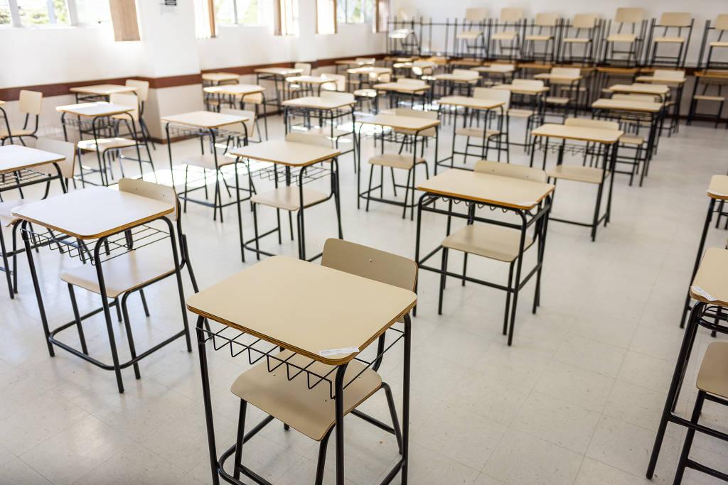 Professores anunciam greve em universidades federais a partir desta segunda-feira (15)