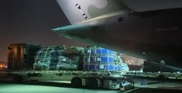Aeronáutica entrega apenas 5% de 1,5 mil toneladas de doações ao RS por causa de ‘dificuldades logísticas’