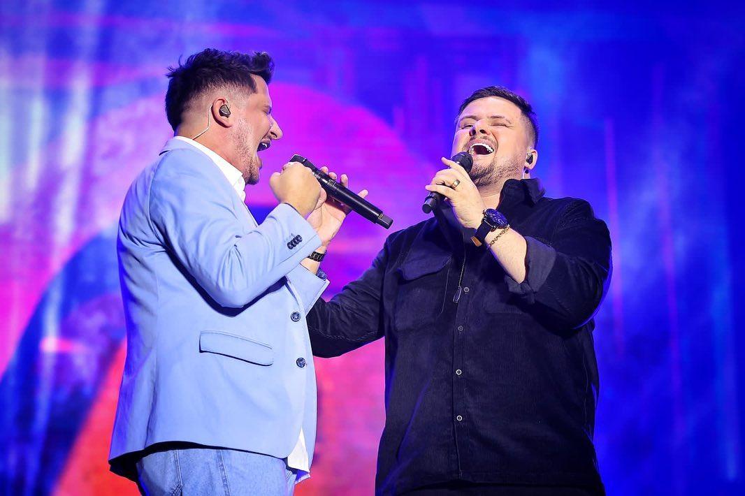 André e Felipe lançam o esperado álbum “Ao Vivo no Mineirão”