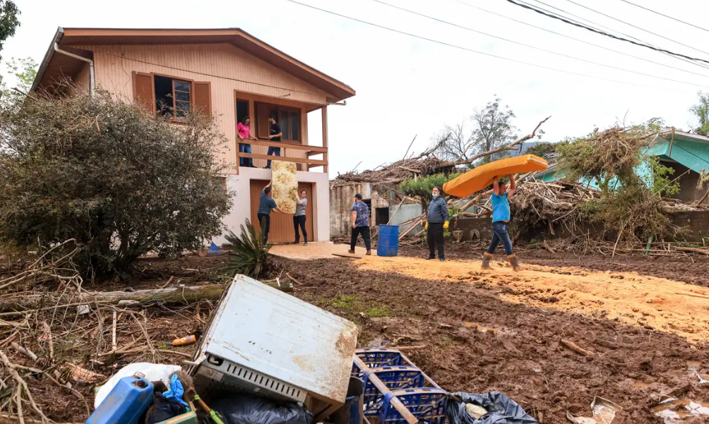 Chuvas no RS: estimativa é de prejuízo de cerca de R$ 3,4 bilhões com moradias