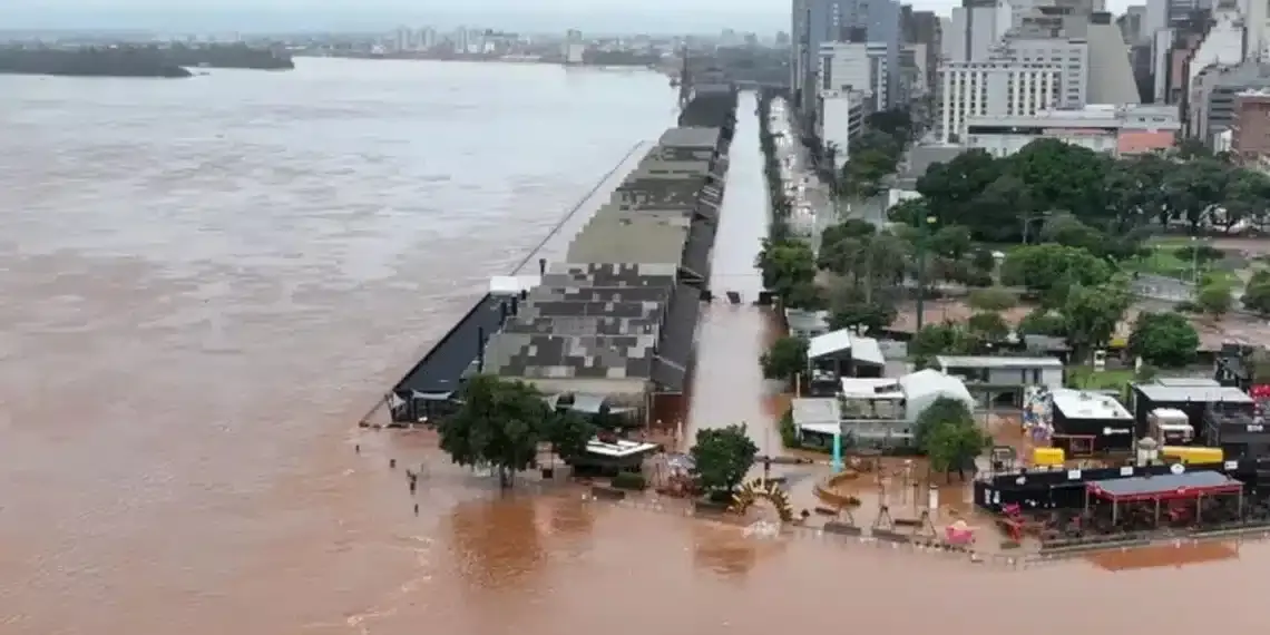 Enchentes no RS: Prefeitura estuda construir ‘cidade provisória’ para 10 mil pessoas