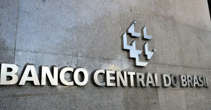Estatais têm déficit de quase R$ 700 milhões em abril, diz Banco Central