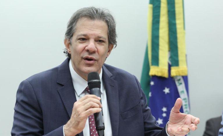 Haddad diz que havia “determinação política” no governo Bolsonaro para não taxar ‘comprinhas da Shein’