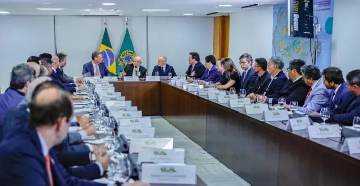 Lula recebe irmãos Batista no Planalto pela 1ª vez depois da Lava Jato