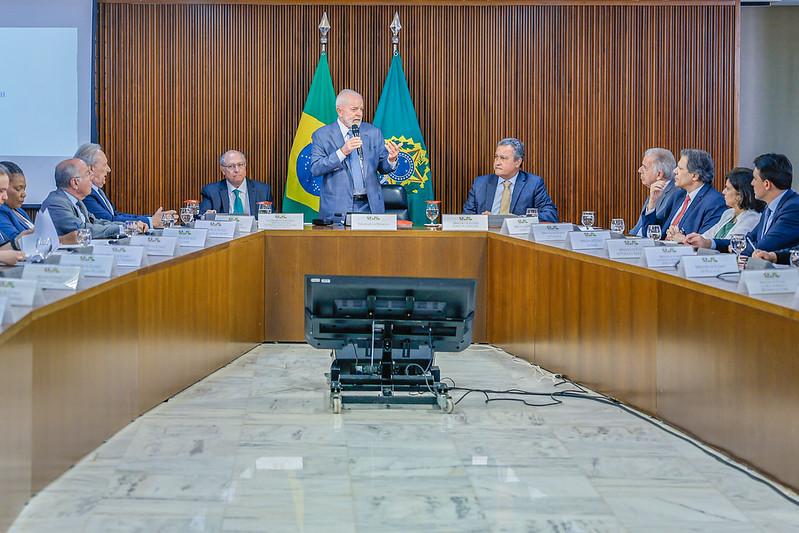 Não foi só chuva, pessoas não cuidaram das comportas, diz Lula