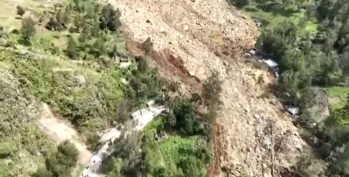 Papua-Nova Guiné diz que deslizamento de terra soterrou mais de 2 mil pessoas e pede ajuda