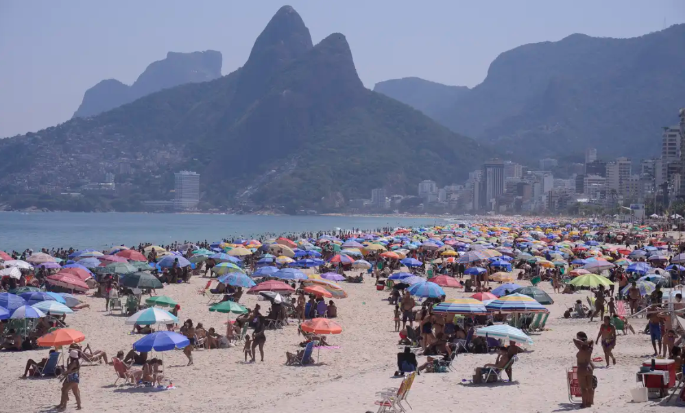 Privatizar as praias do Brasil? Entenda o tema que volta a ser discutido no Senado Federal