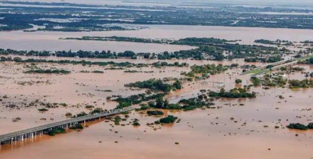 Rachaduras ameaçam barragem e deixam 5 municípios em alerta no RS