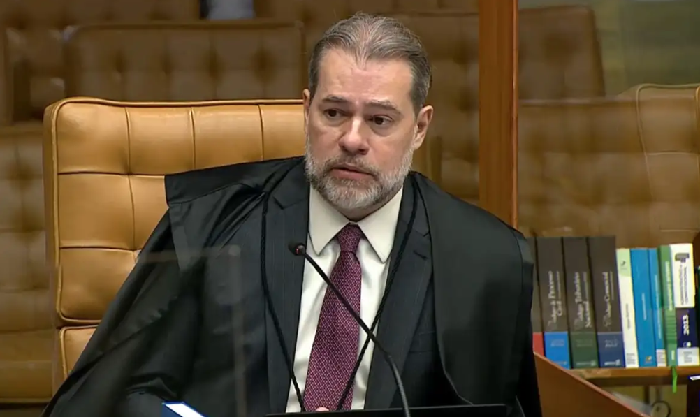 Toffoli encerra ação que pedia prisão de Moraes por morte de Clesão