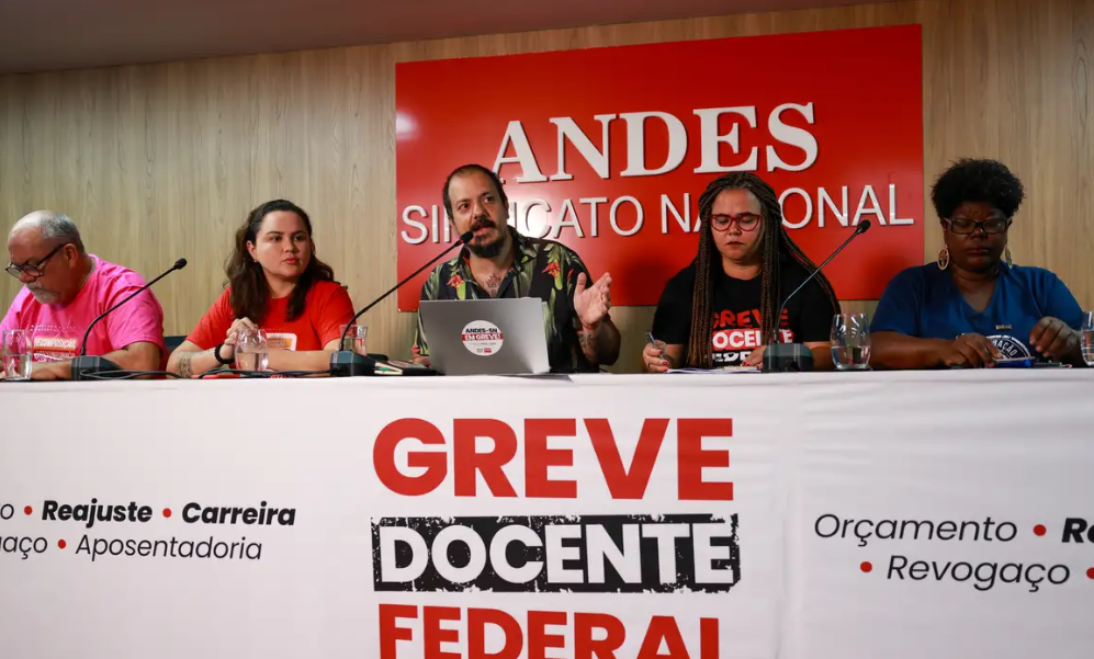 Universidades E Institutos Federais De Ensino Superior Decidem Manter Greve