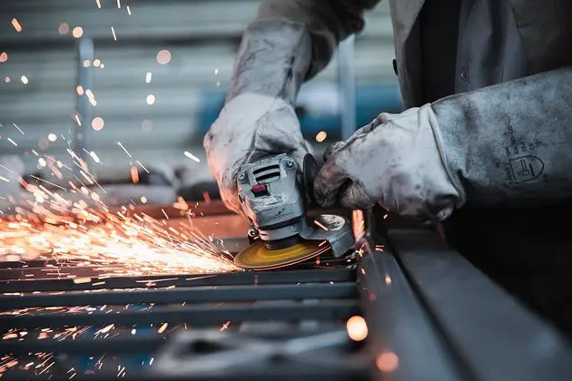 Produção industrial do Brasil cai 0,5% em abril