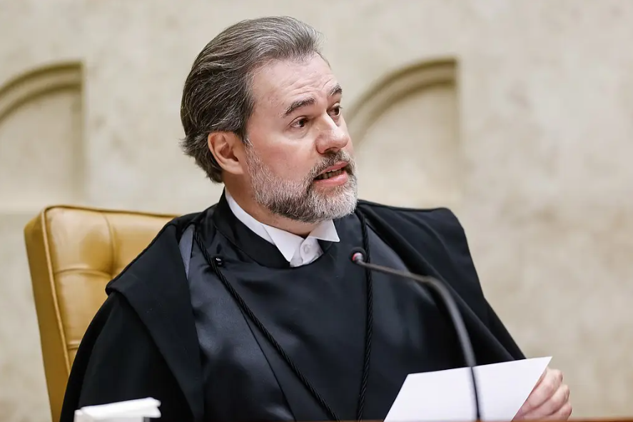 Toffoli é responsável por ‘enterrar a maior investigação de corrupção da América Latina’, diz Financial Times