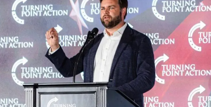 Ex-fuzileiro e escritor: quem é J.D. Vance, o vice escolhido por Trump