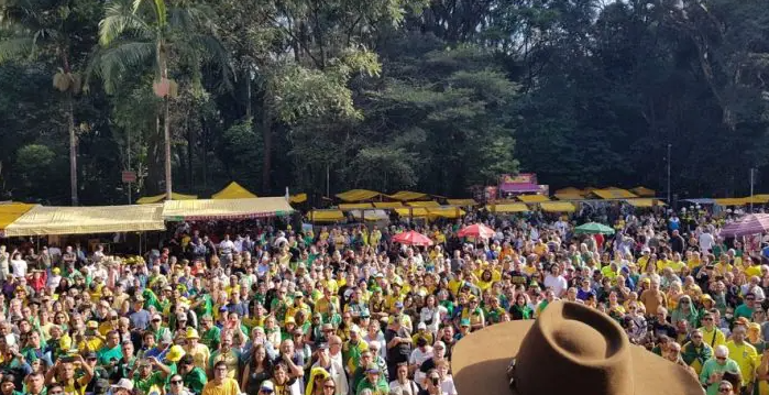 Manifestantes protestam contra Lula e STF em São Paulo e Belo Horizonte