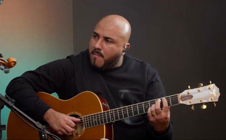 Marcos Oliveira traz a canção instrumental “Vida e Paz”