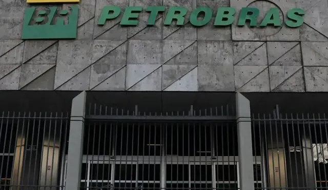 Dívida líquida da Petrobras sobe quase 10% no 2º trimestre