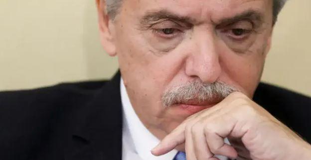 Ex-presidente da Argentina é indiciado pela Justiça por violência contra ex-mulher