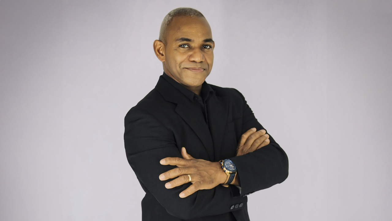 Ubiraci Santos estreia no streaming com 