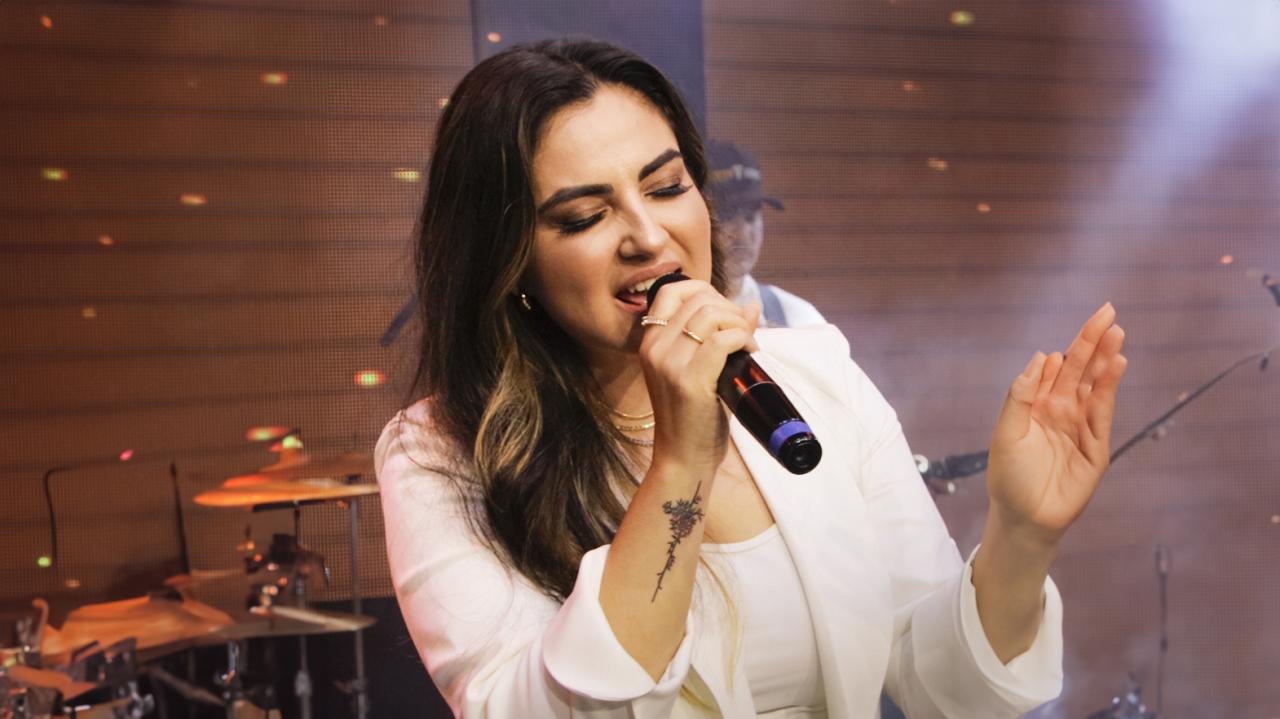 Vanessa Potier apresenta 