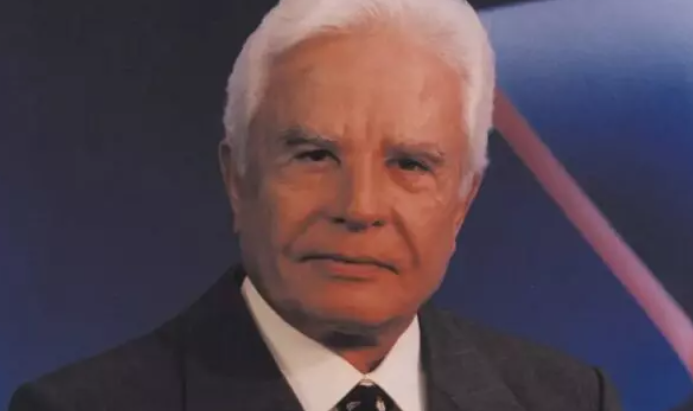 Morre Cid Moreira, jornalista e locutor, aos 97 anos