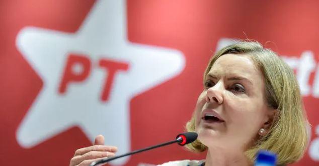 Abatido nas urnas, PT apresenta novo ‘PL da Mordaça’ para controlar redes sociais