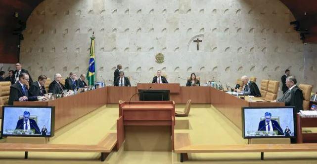 STF julga ação que pede proibição de símbolos religiosos em órgãos públicos