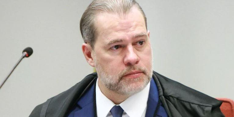 STF flerta com a censura prévia, diz Estadão