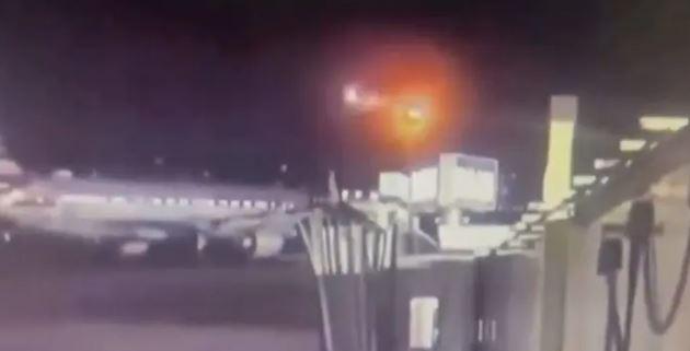 EUA: avião da American Airlines se choca no ar com helicóptero do Exército em Washington