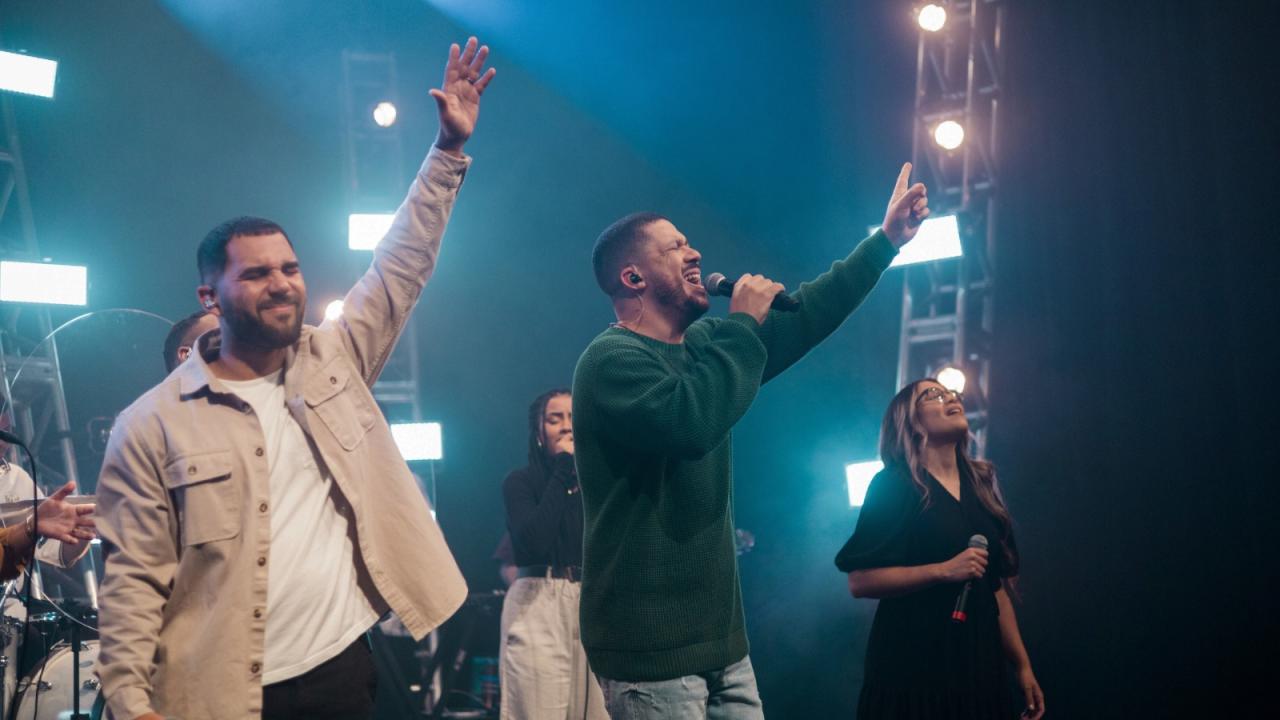 Bob Jonathan feat. Ungidos Worship na canção “Maranata”