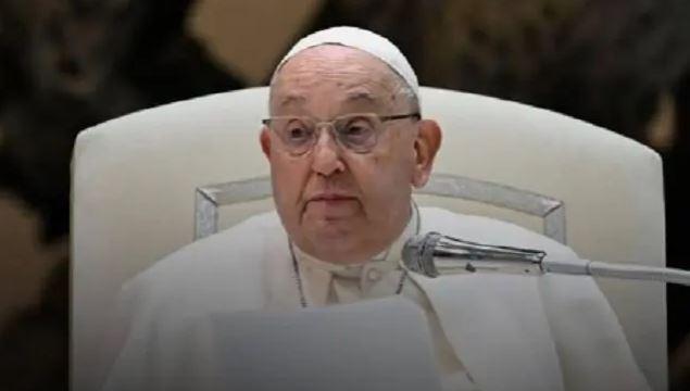 Papa Francisco teve agravamento súbito do quadro respiratório, diz Vaticano