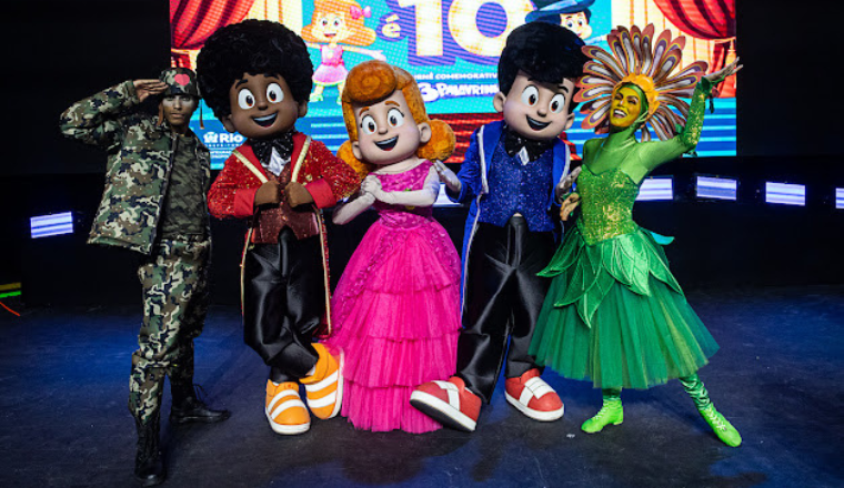 A grande casa de shows Tokio Marine Hall recebe o “3 Palavrinhas” para uma apresentação inesquecível!