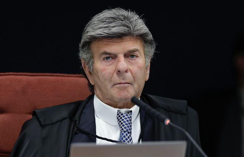 Fux diverge de Moraes e entende que denúncia da PGR contra Bolsonaro deveria ser julgada no plenário do STF
