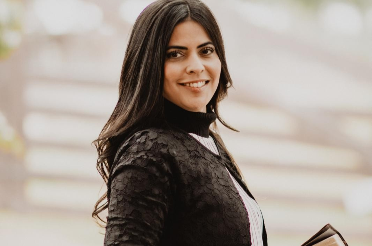 Morando nos EUA, Liliane Delgadillo se prepara para lançar o single “Quem é Forte Também Chora”