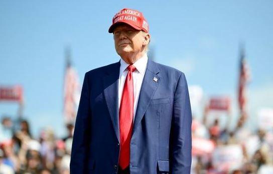 Trump prepara “pacotão” de sanções contra Moraes e outras autoridades brasileiras