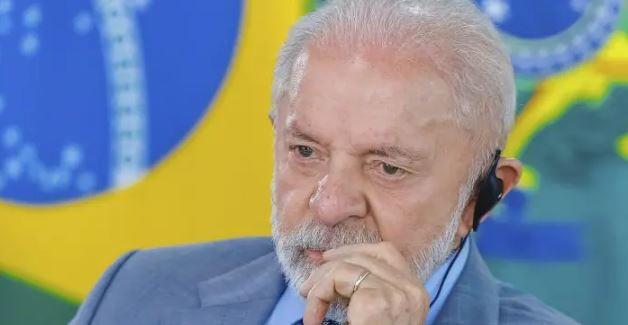 Arrecadação de impostos do governo federal se aproxima de R$ 1,3 trilhão