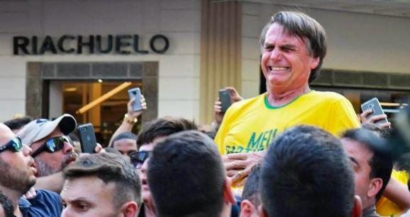 Com dores abdominais, Bolsonaro é hospitalizado no Rio Grande do Norte
