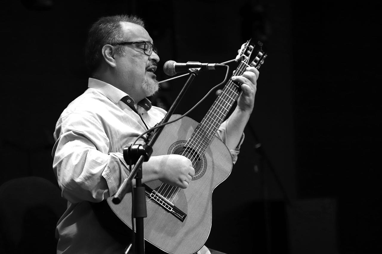 Stênio Marcius lança 